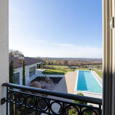 The View Excelsior - Luxe With Pool * Vižinada