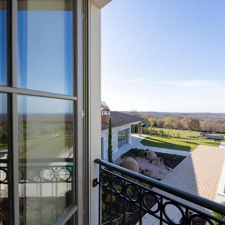 The View Excelsior - Luxe With Pool *