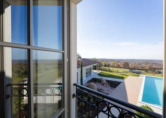 The View Excelsior - Luxe, Private Museum, Pool *